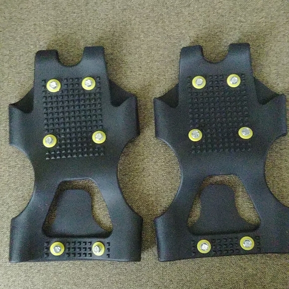 NWT ICE TRACTION SLIP-ON FOOTGEAR FOR ICE AND SNOW - Picture 3 of 9